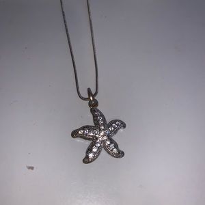 STAR FISH NECKLACE🎉